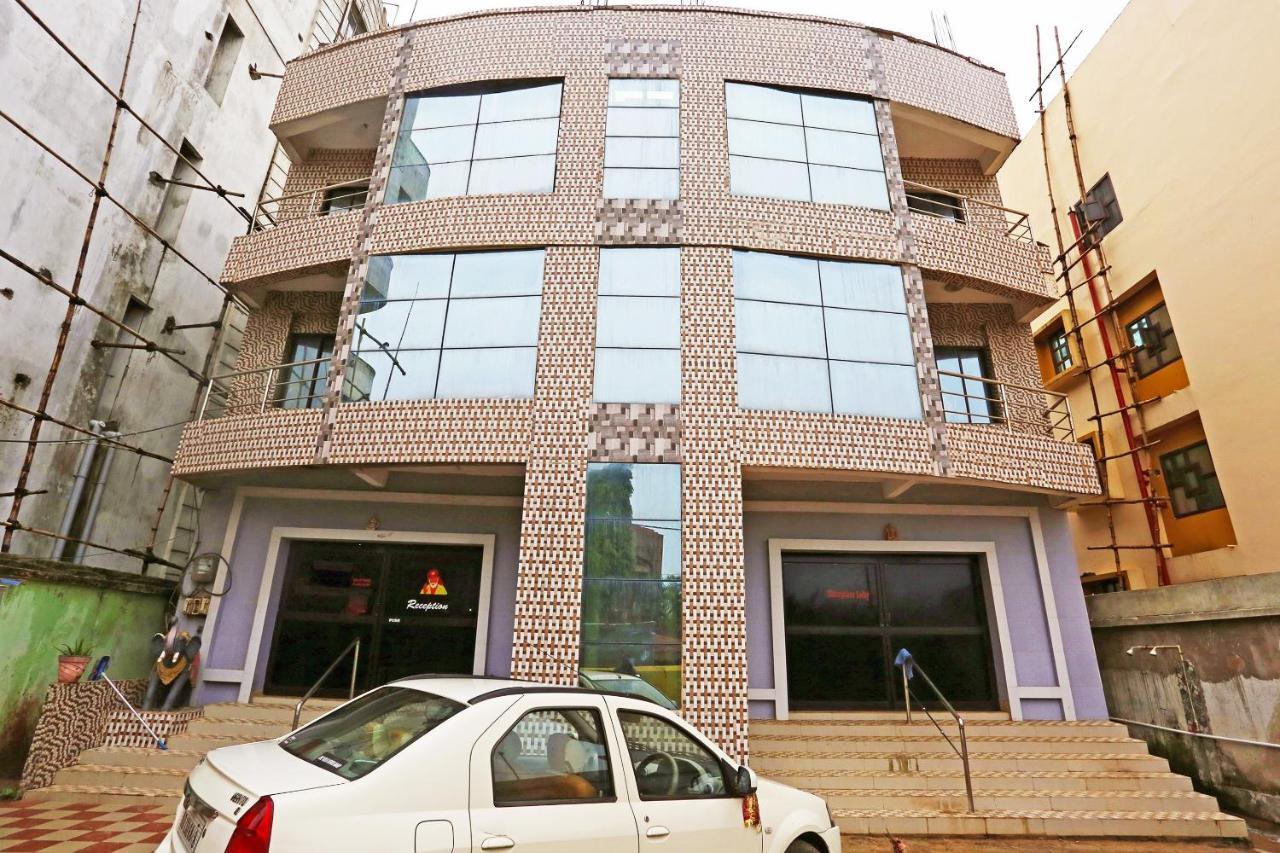 Hotel Oyo 7788 Sai Raghunath Palace